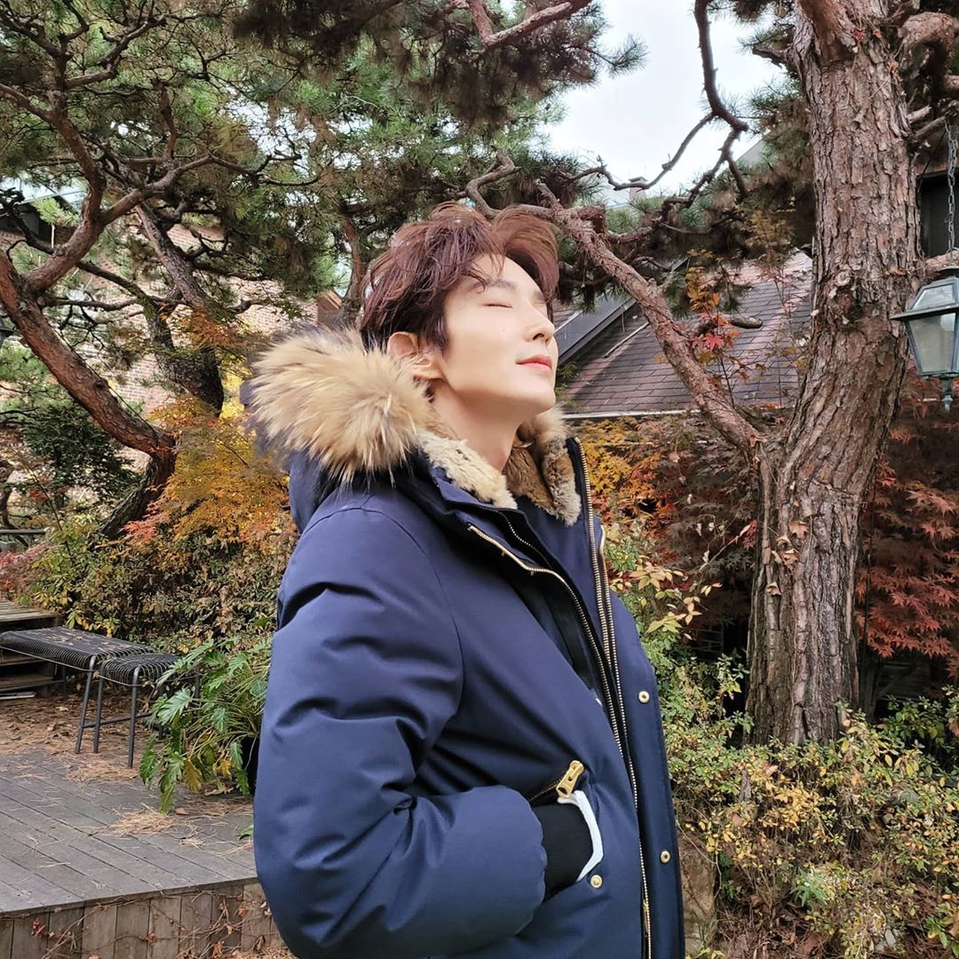 Behind-the-scenes cut of Lee Joongi