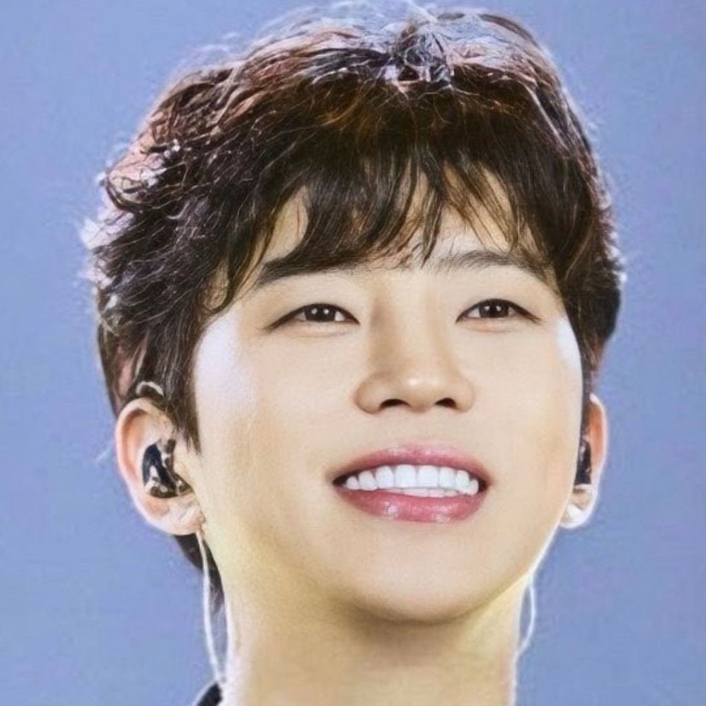 Foto terbaru dari Lim Youngwoong