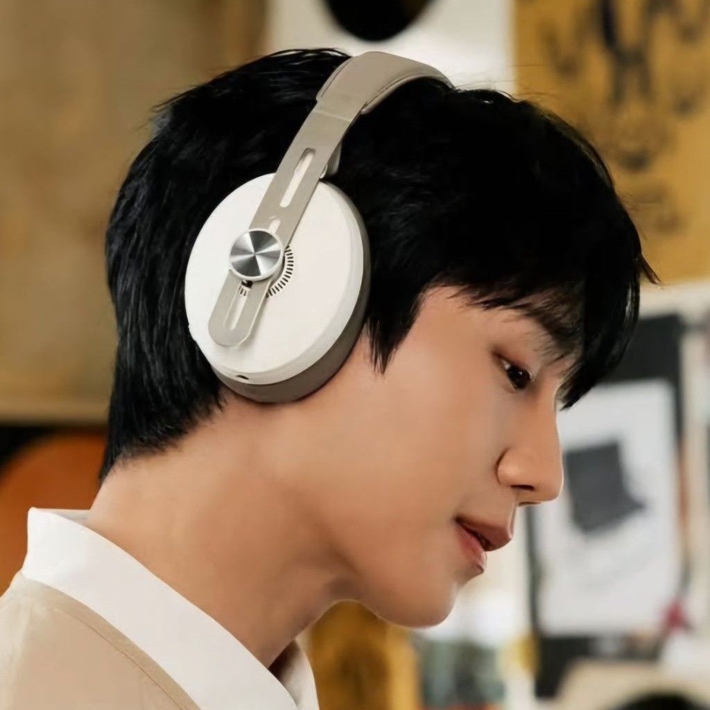 Recent activity shot of Jung Haein