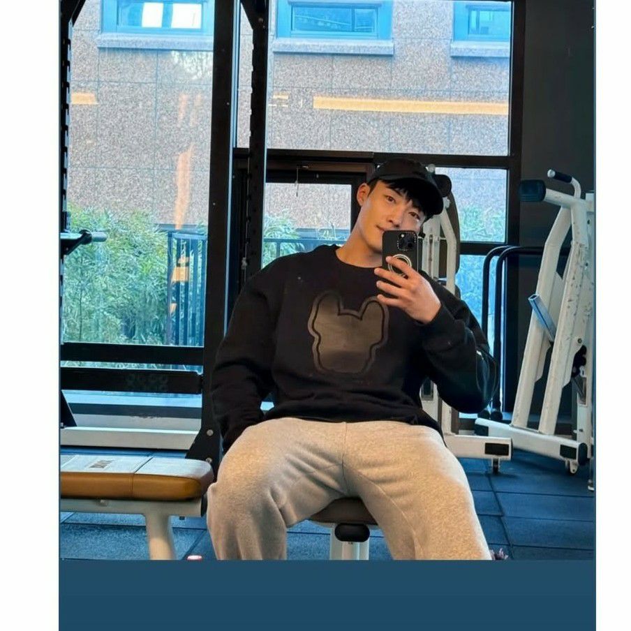Behind-the-scenes cut of Woo Dohwan