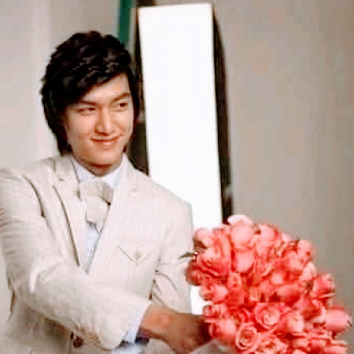 Recent activity shot of Lee Minho