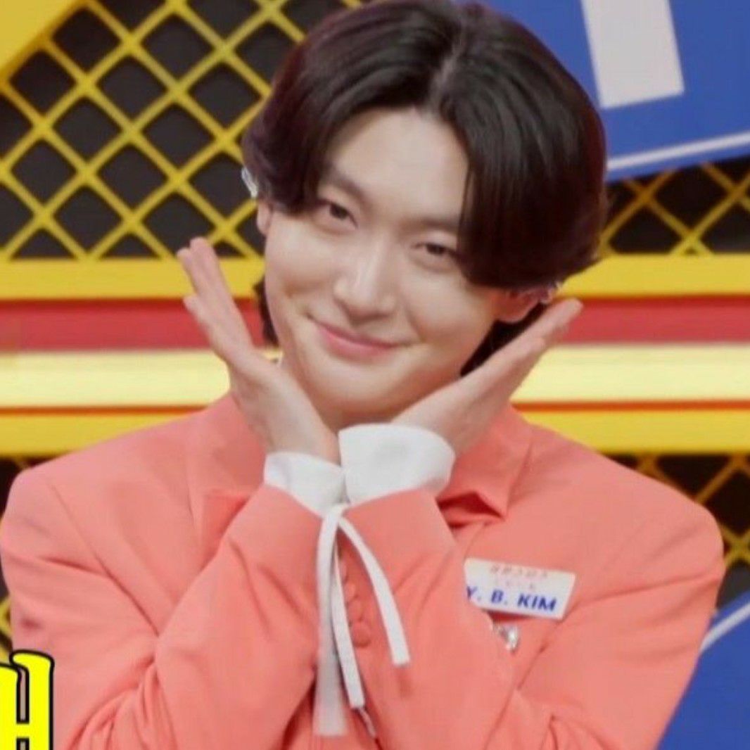 Behind-the-scenes cut of Kim Yongbin