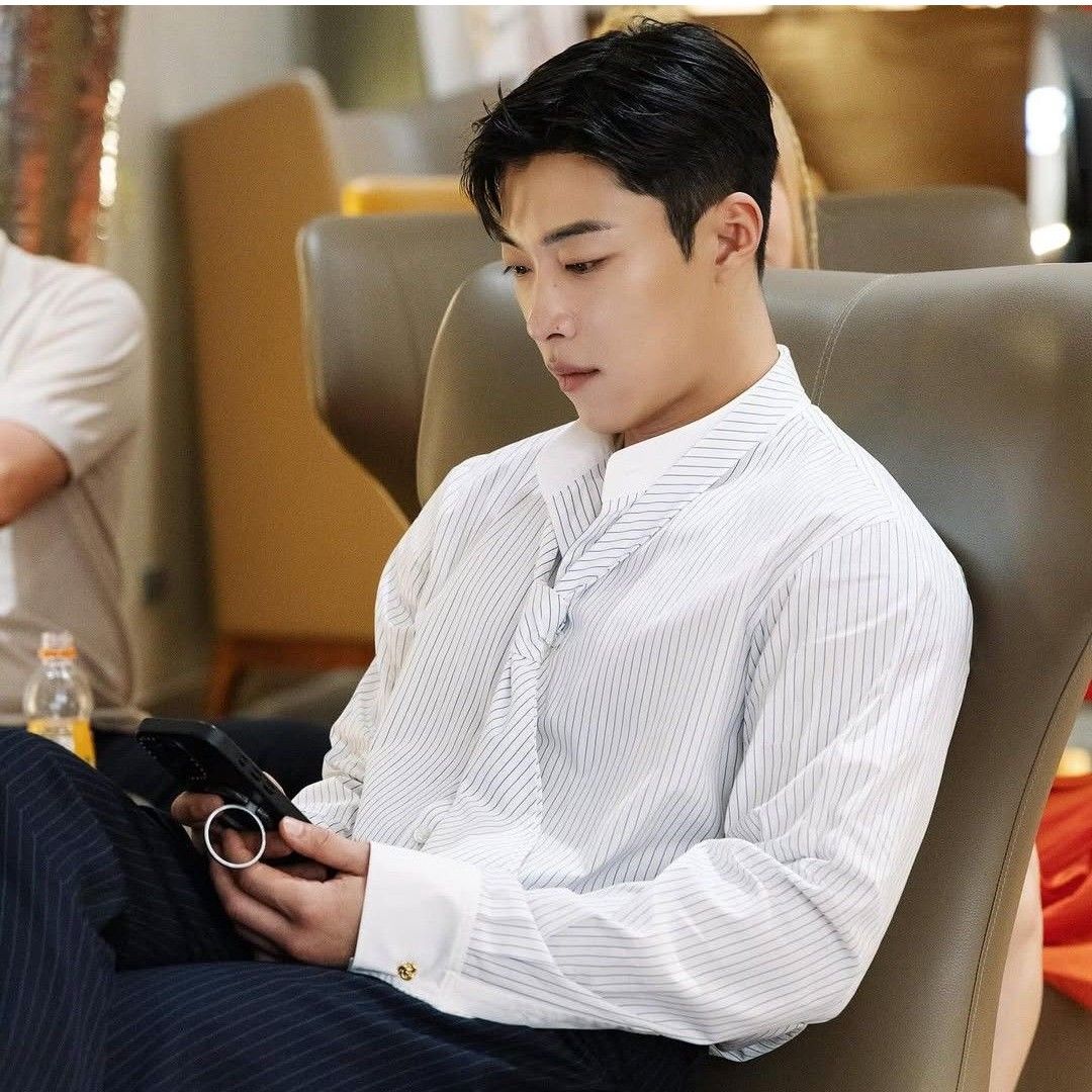 A moment captured by a fan of Woo Dohwan