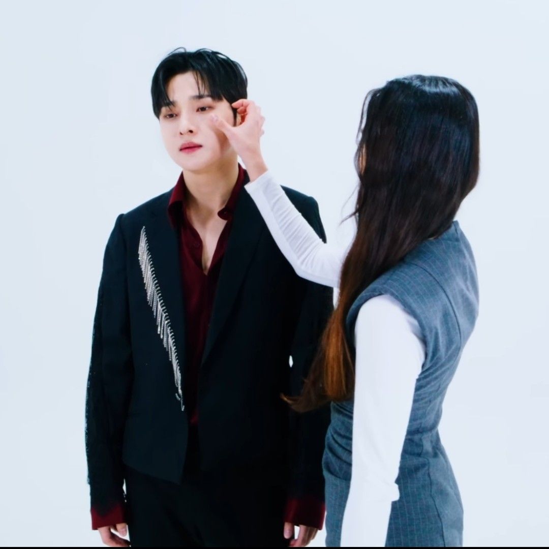 Behind-the-scenes cut of Seong Ri