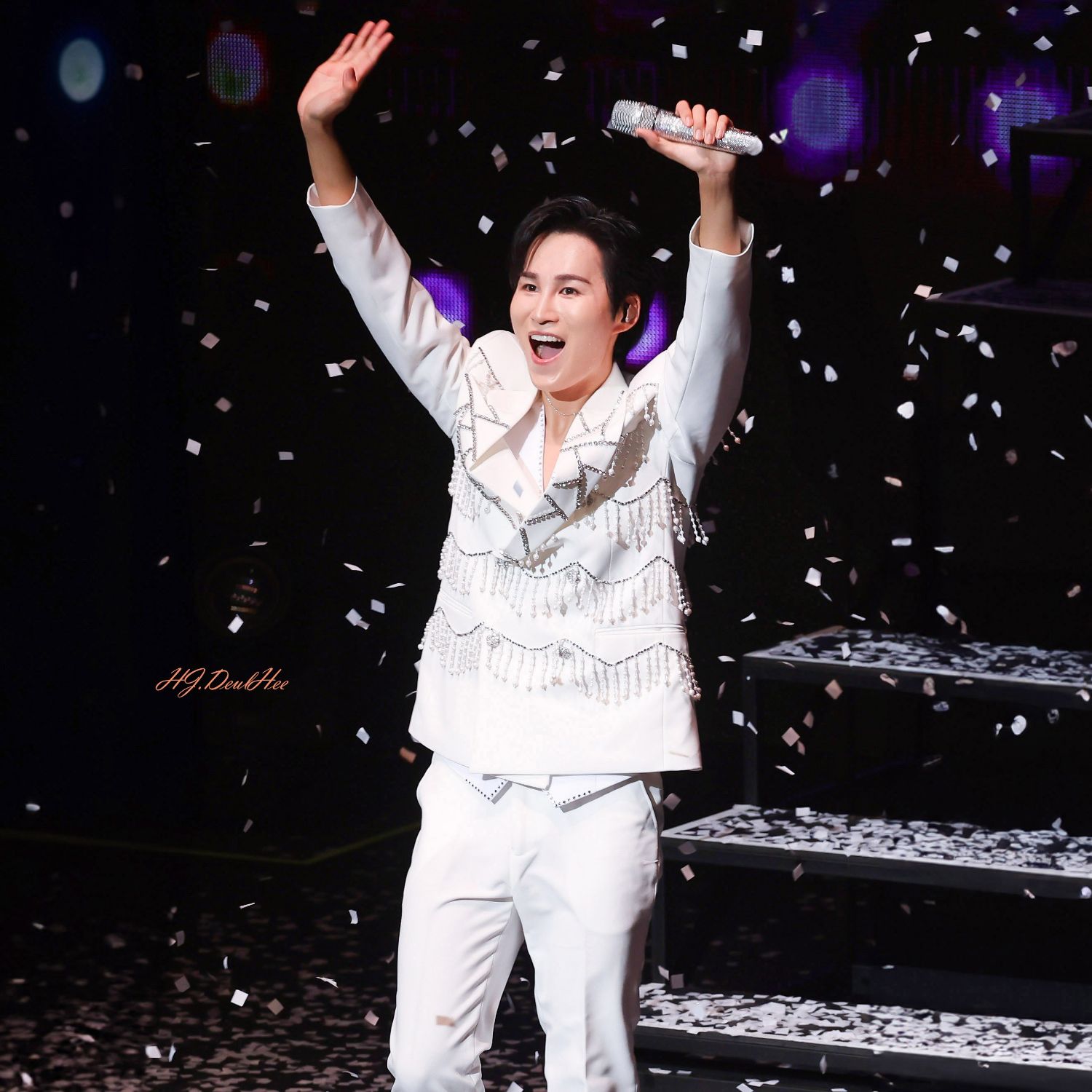 金熙栽的最新照片