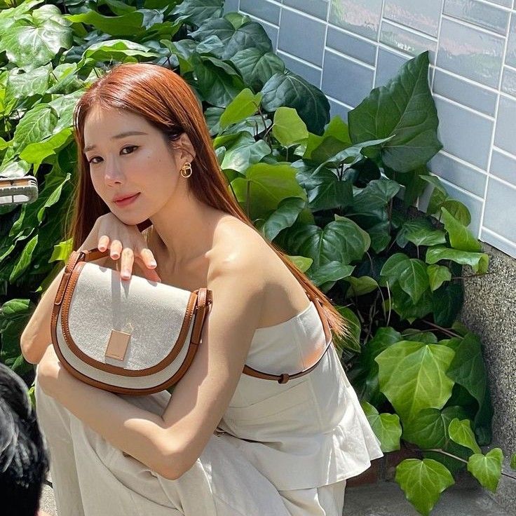 Recent activity shot of Yoo Inna