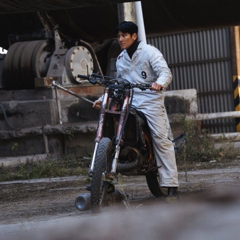 チ・チャンウクの最近の活動ショット