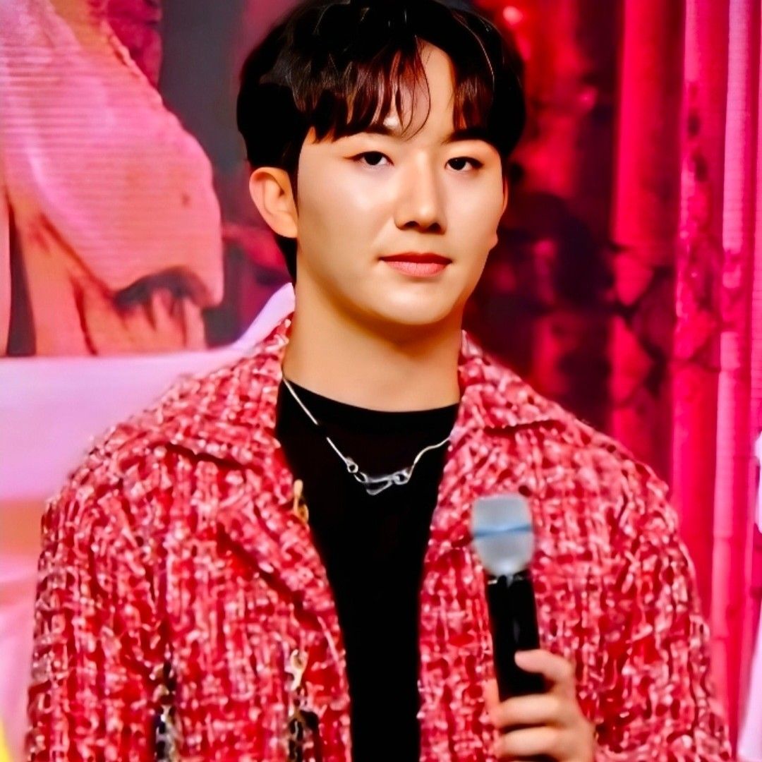 Behind-the-scenes cut of Nam Seungmin