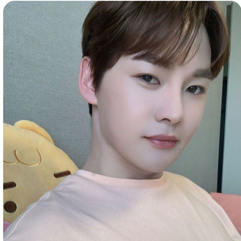 Recent activity shot of Park Seojin