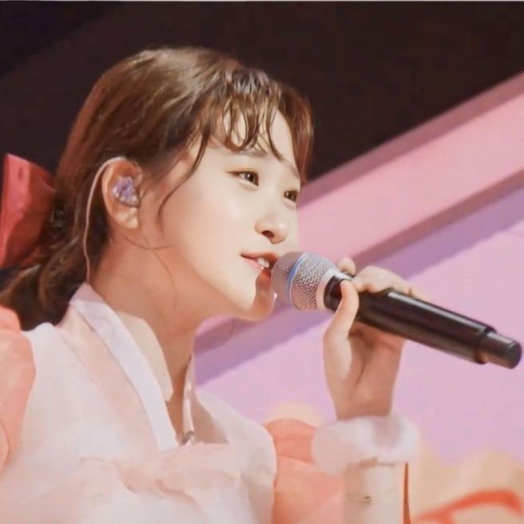 Behind-the-scenes cut of Kim Dahyun