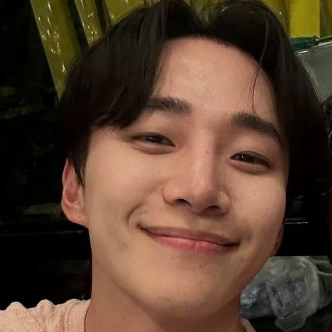 Foto kegiatan terbaru dari Lee Junho