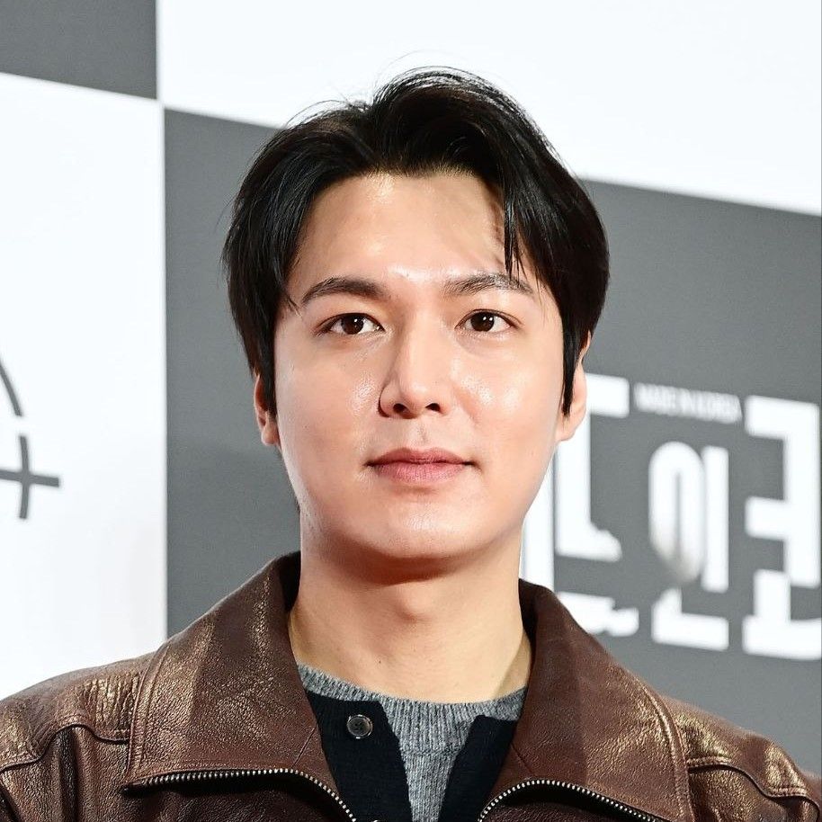 イ・ミンホの最近の活動ショット