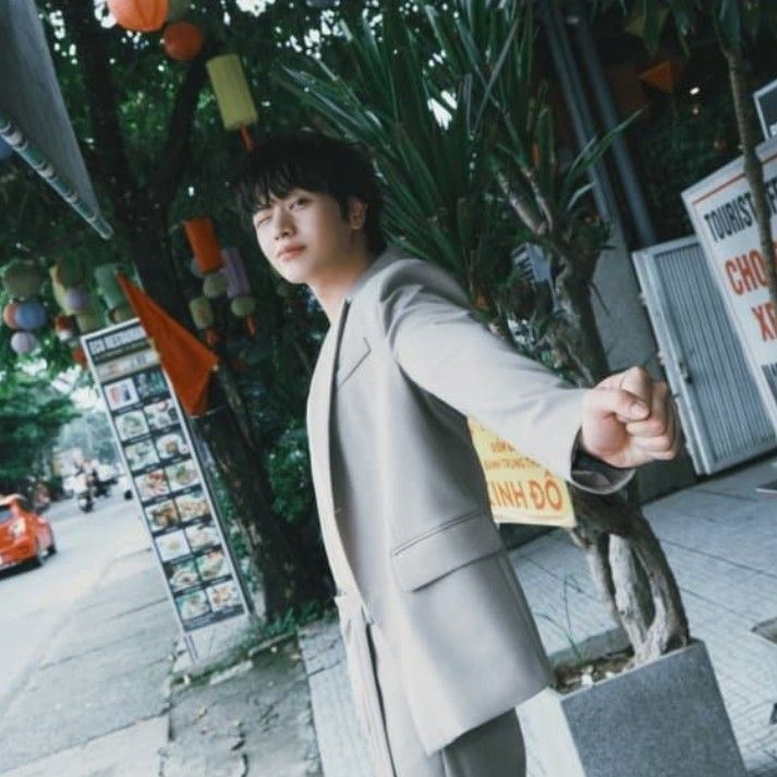 Latest photo of Yook Sungjae