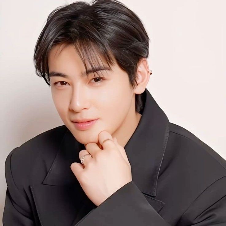 チャ・ウヌの最近の活動ショット