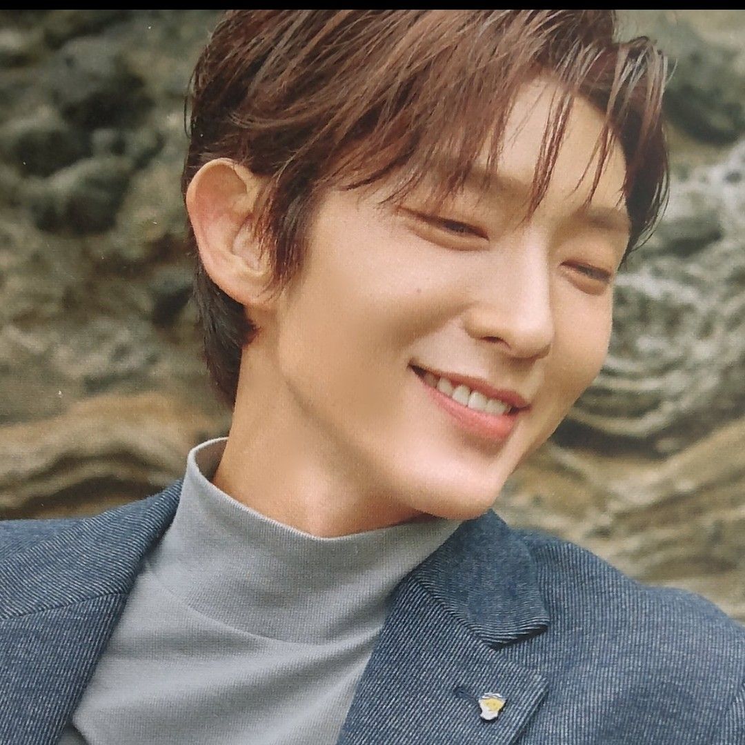 Latest photo of Lee Joongi