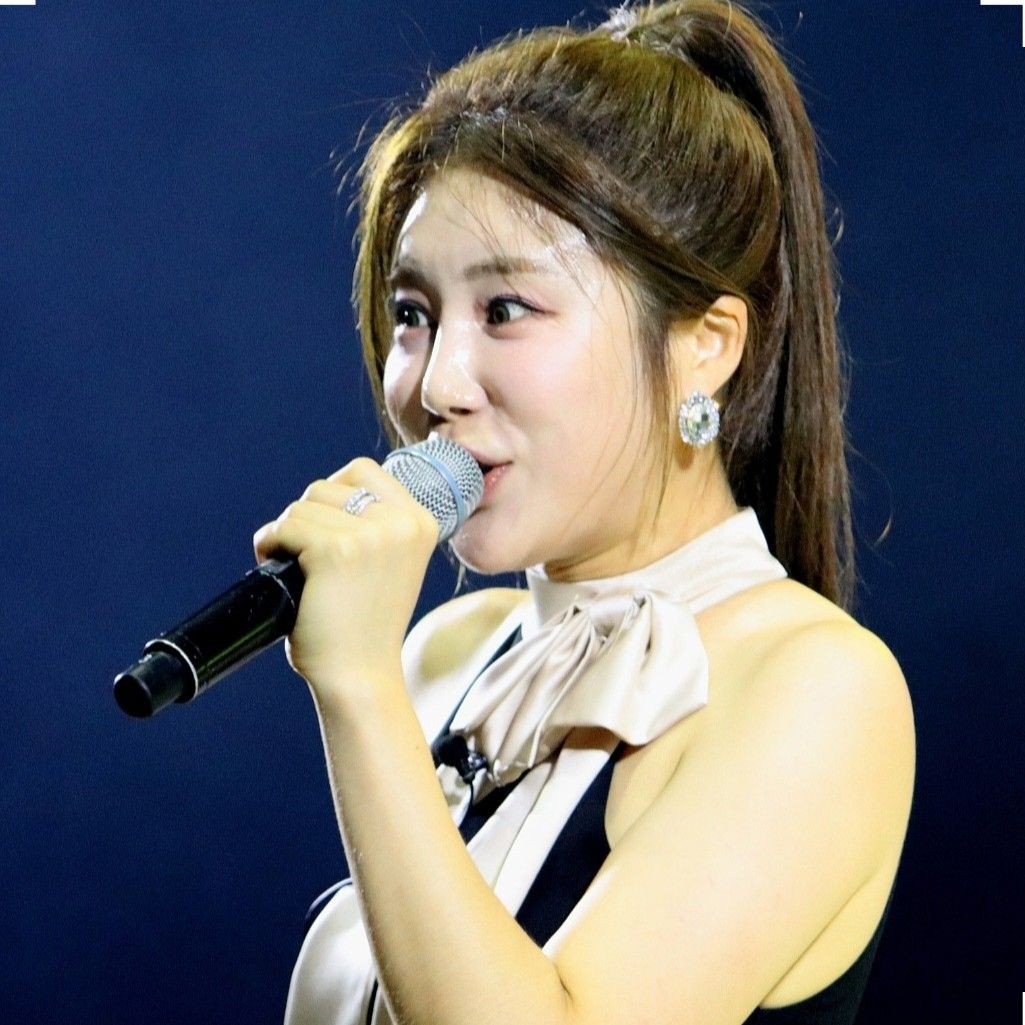 Foto kegiatan terbaru dari Kim Soyou