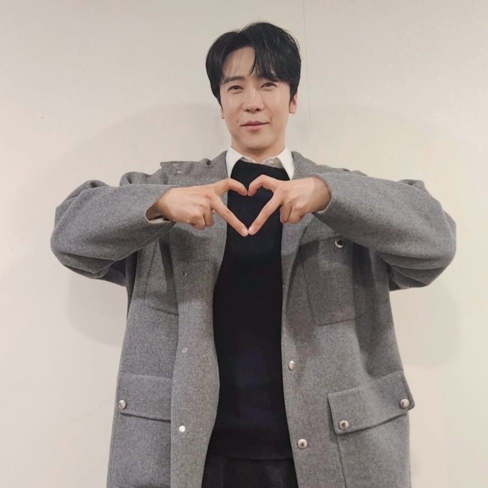 Behind-the-scenes cut of Enoch