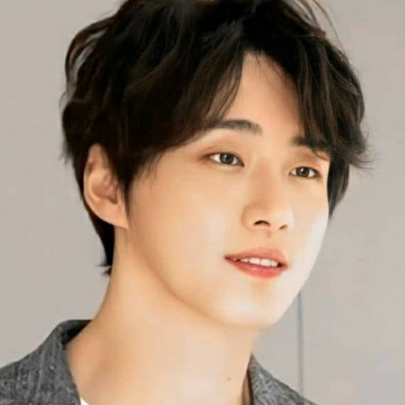 Behind-the-scenes cut of Yoon Shiyoon