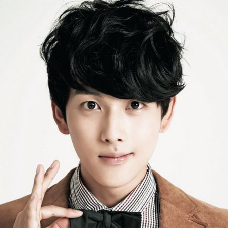 Behind-the-scenes cut of Yim Siwan