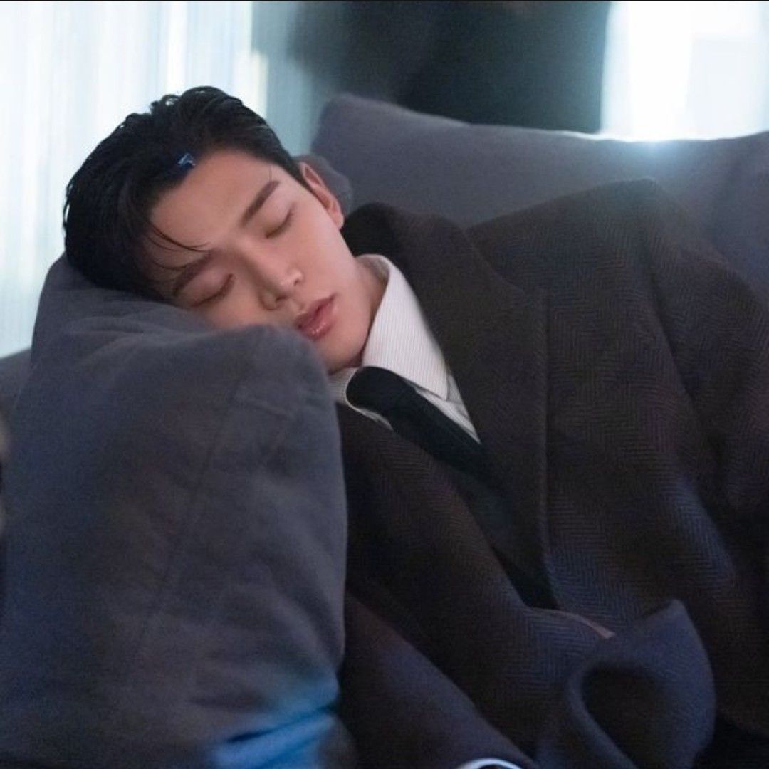 Foto terbaru dari Rowoon