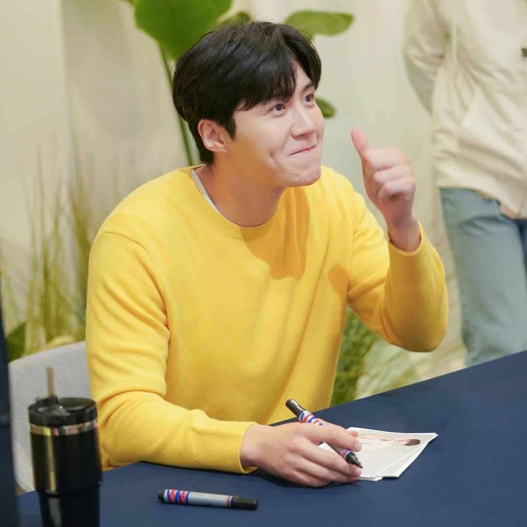 A moment captured by a fan of Kim Seonho