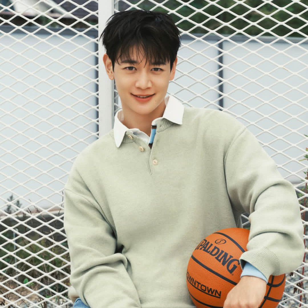 Behind-the-scenes cut of Choi Minho