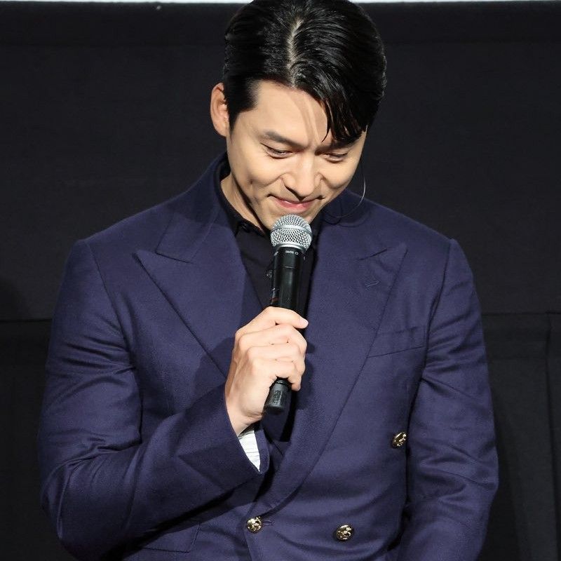Behind-the-scenes cut of Hyun Bin