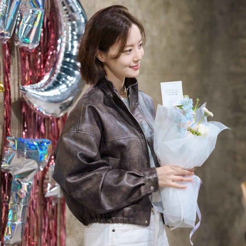 Recent activity shot of Moon Chaewon