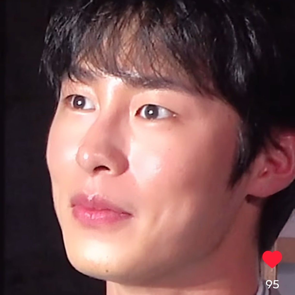 Behind-the-scenes cut of Lee Jaewook