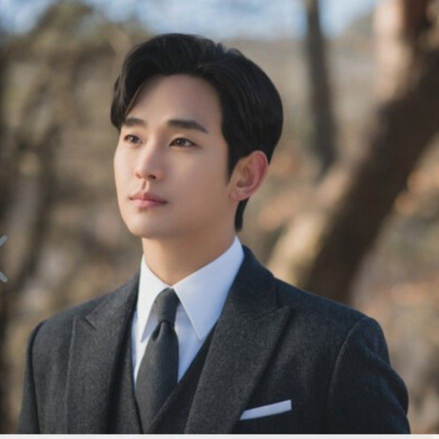 A moment captured by a fan of Kim Soohyun