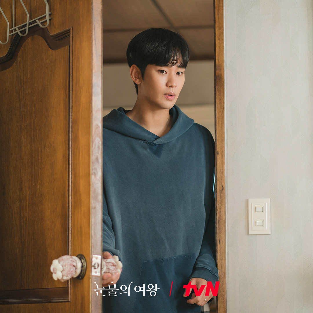 Behind-the-scenes cut of Kim Soohyun