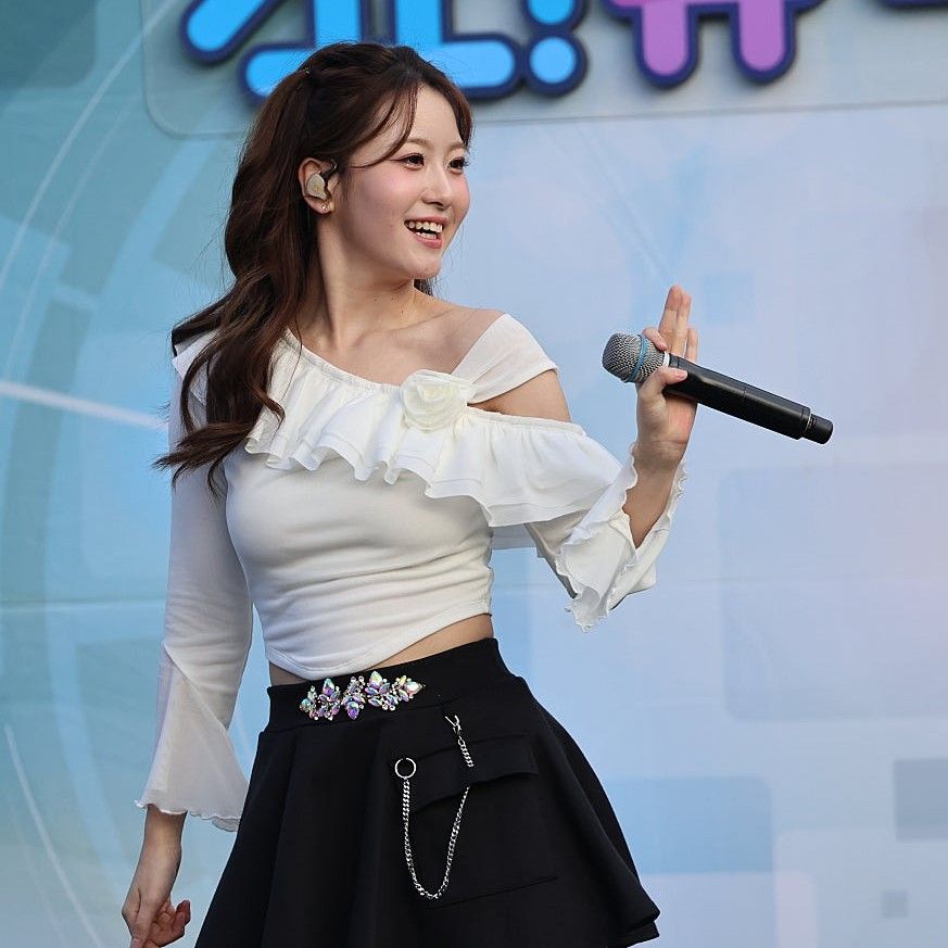 Recent activity shot of Oh Yujin