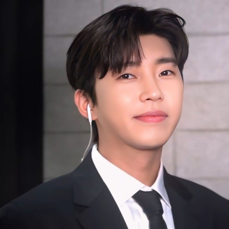 Foto kegiatan terbaru dari Lim Youngwoong