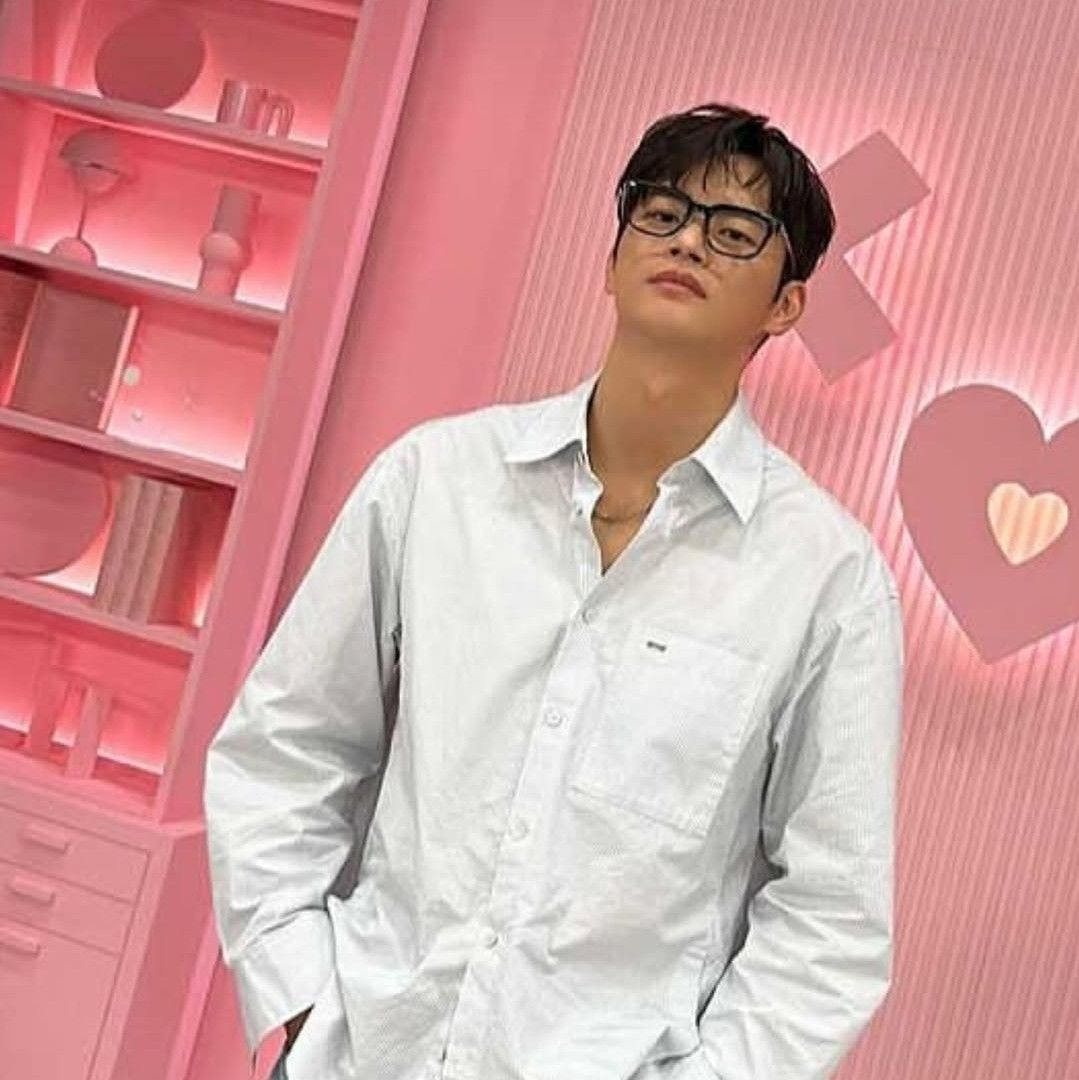 Recent activity shot of Seo Inguk