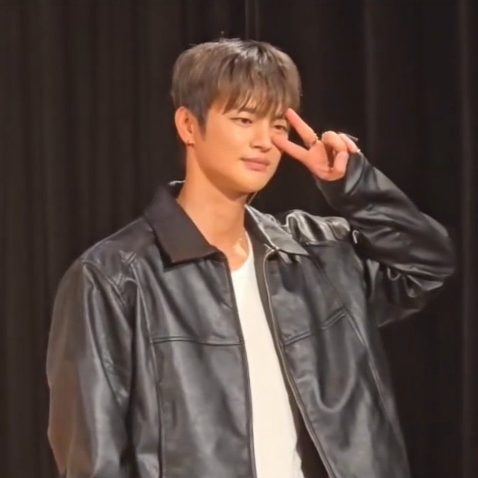 ソ・イングクの最近の活動ショット