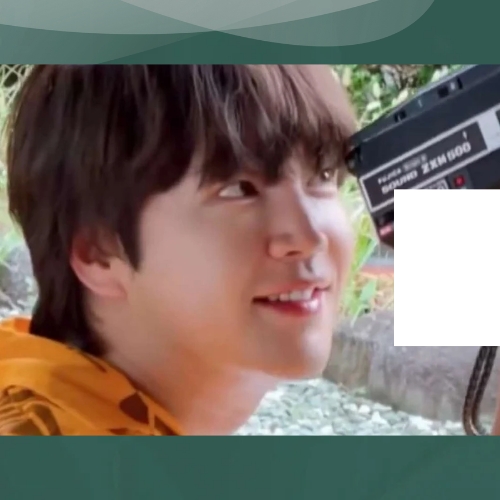 A moment captured by a fan of Jang Geunsuk