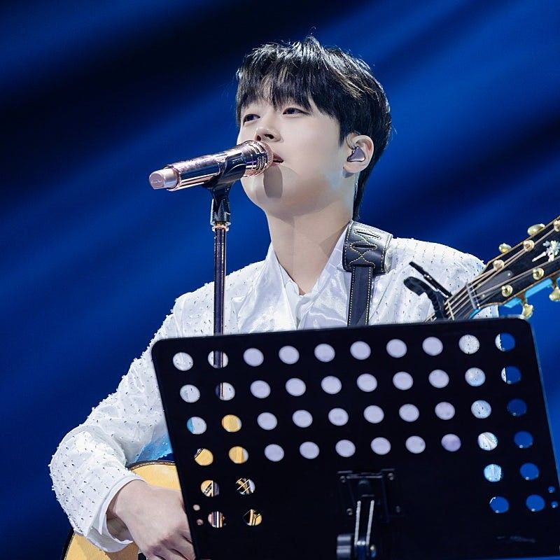 Momen yang diabadikan oleh penggemar Lee Chanwon