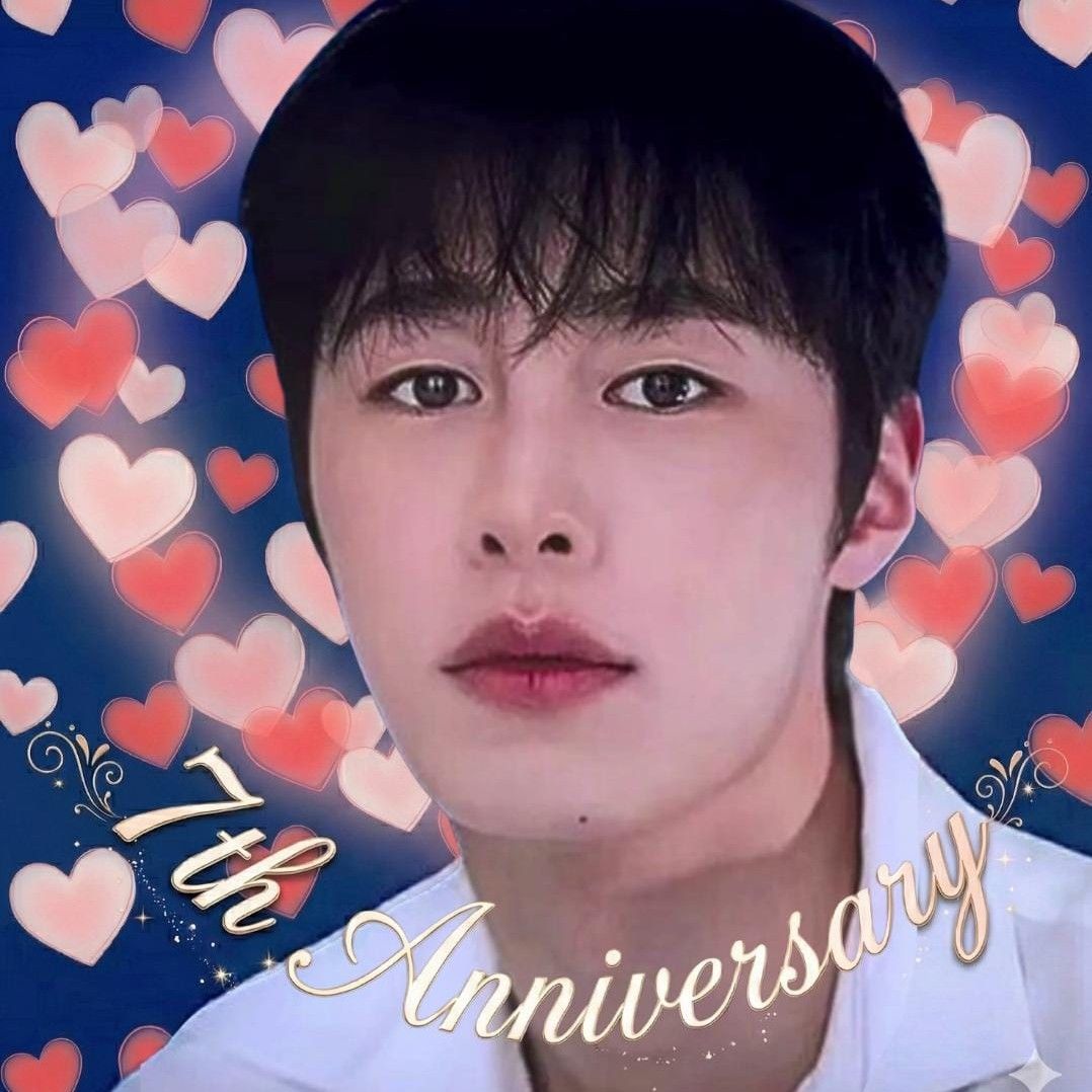 Behind-the-scenes cut of Lee Jaewook