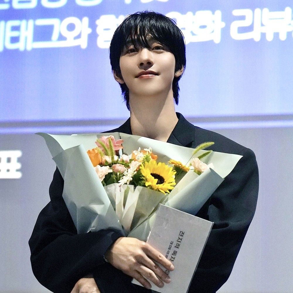A moment captured by a fan of Ahn Hyoseop