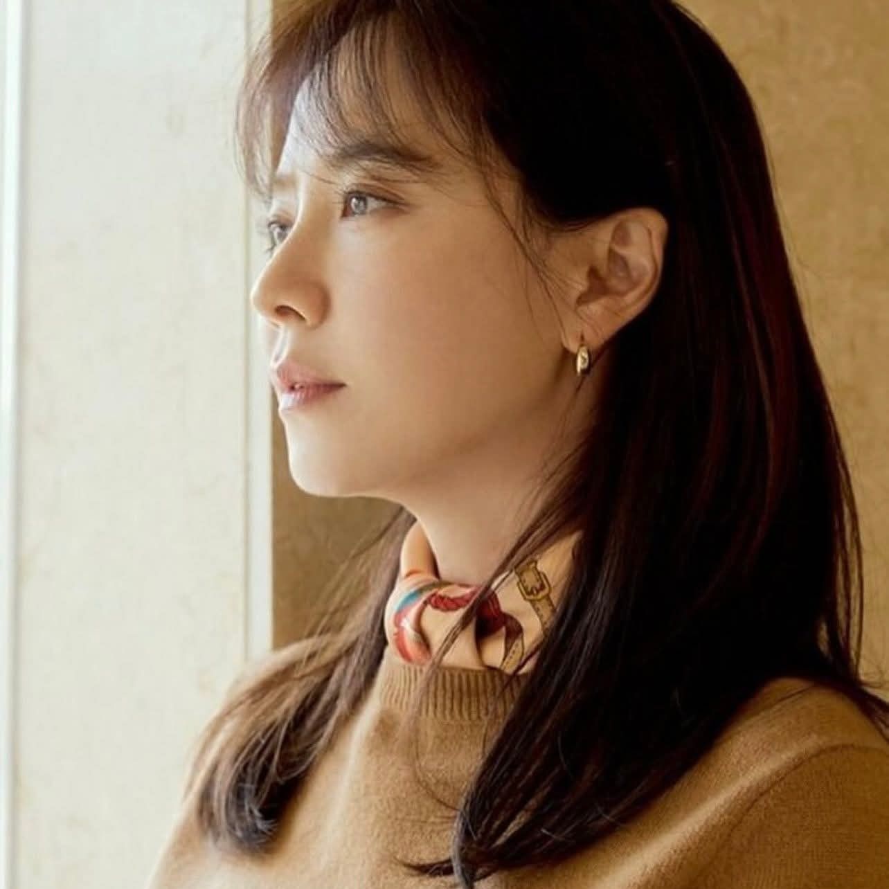 Cuplikan di balik layar dari Song Jihyo