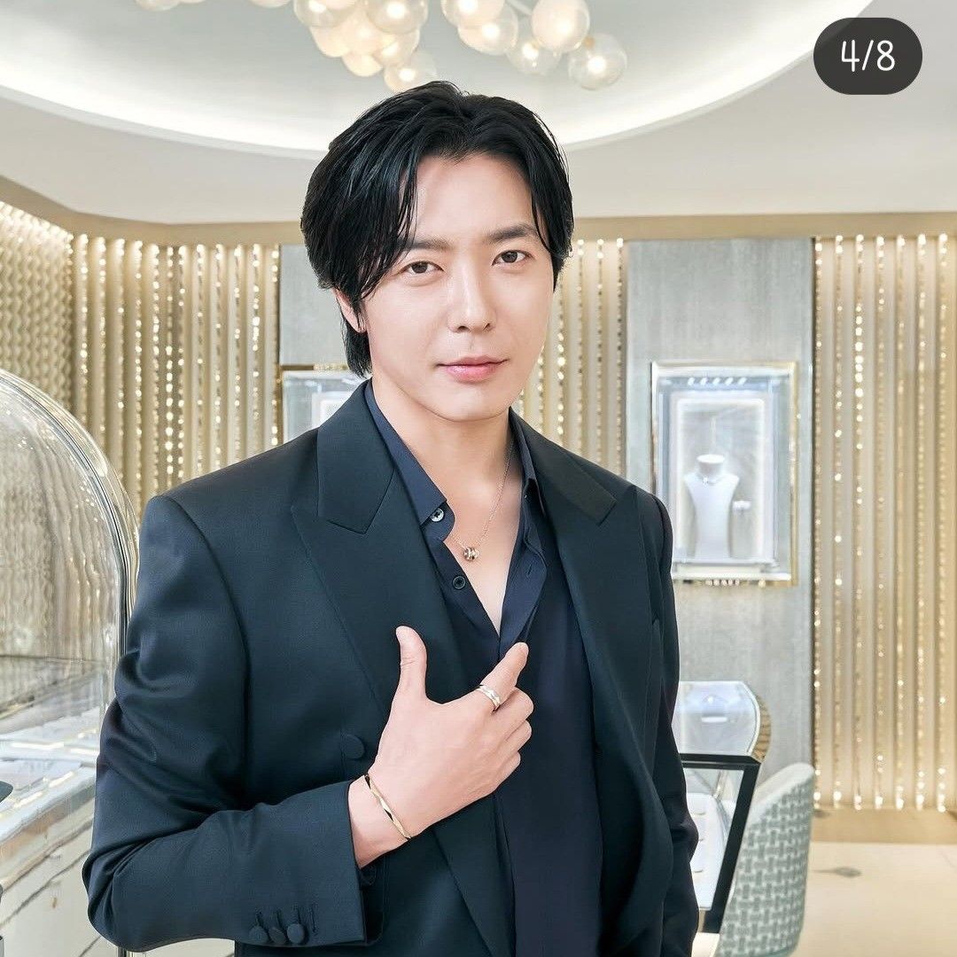 Recent activity shot of Kim Jaewook