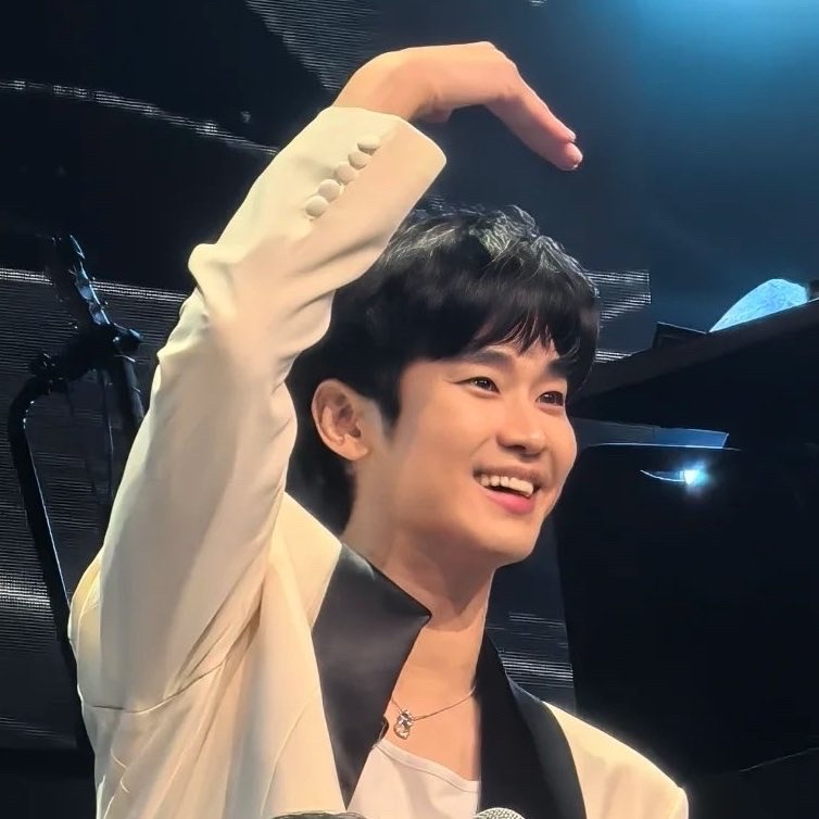 キム・スヒョンの最新写真