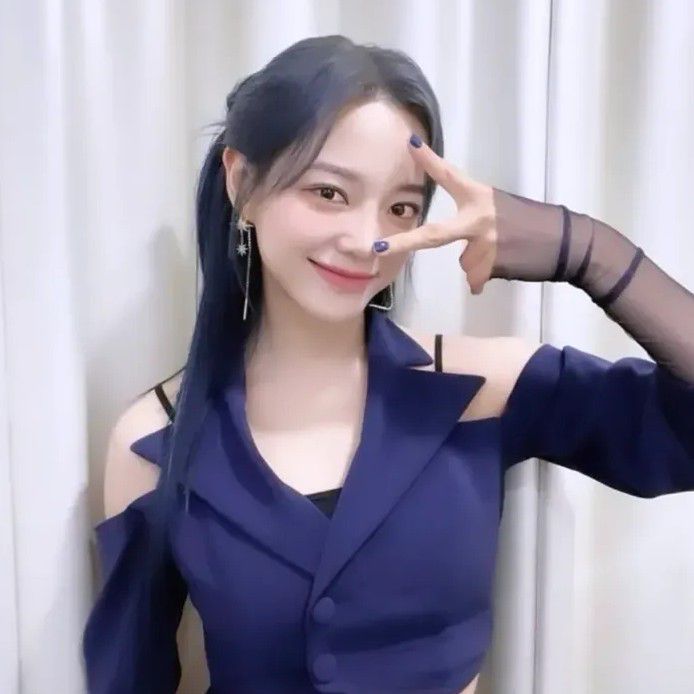 Latest photo of Kim Sejeong