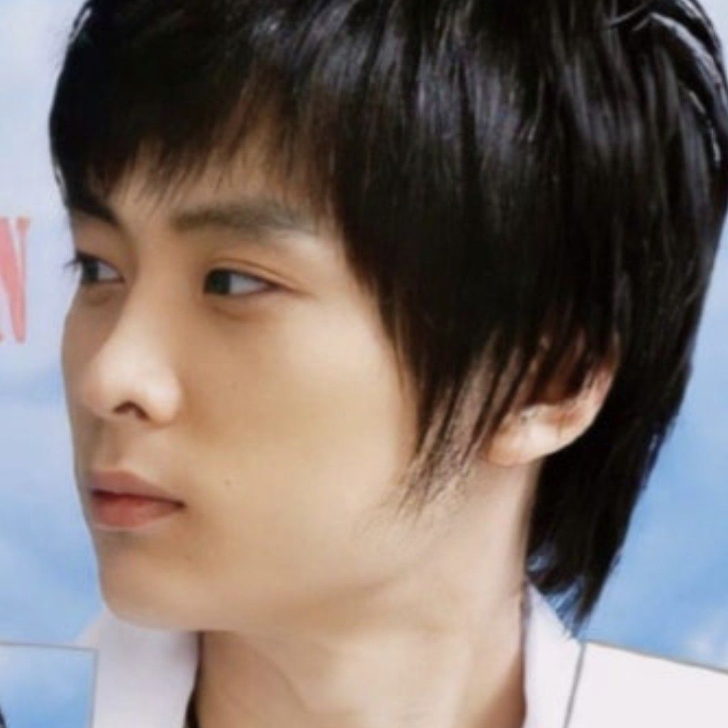 Recent activity shot of Min Kyunghoon