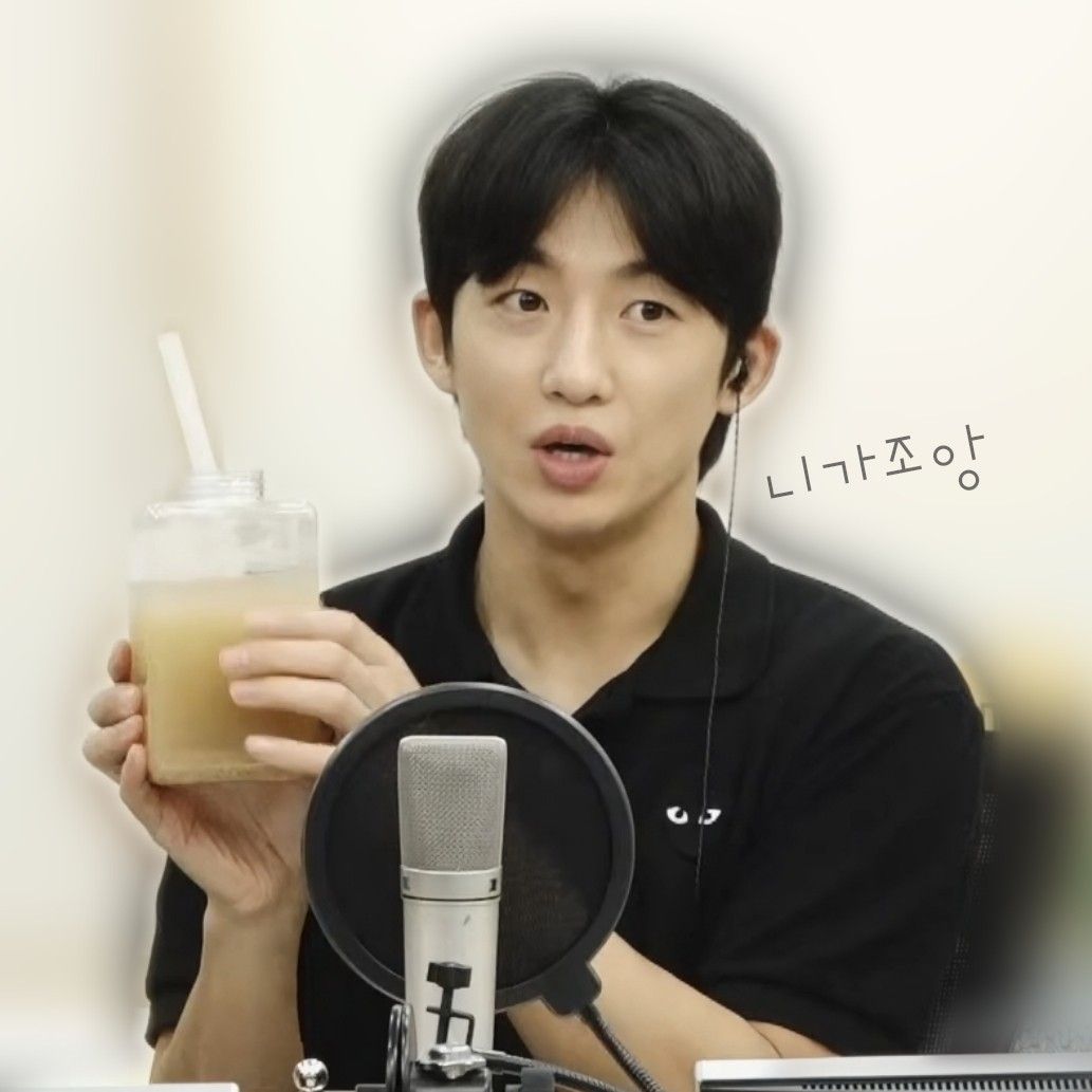 Latest photo of Shin Seungtae