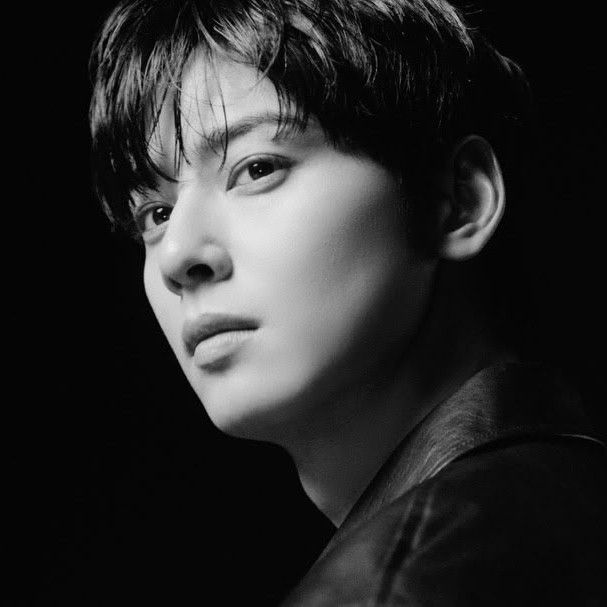 粉丝拍下的车银优瞬间