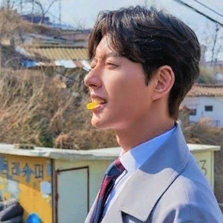 Behind-the-scenes cut of Park Haejin