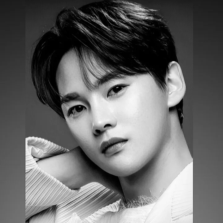 朴瑞鎮的最新照片