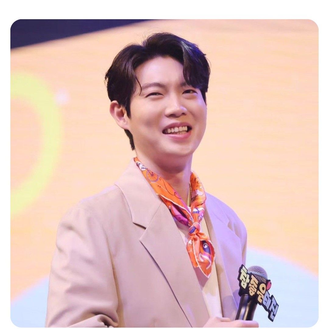 Recent activity shot of Son Taejin