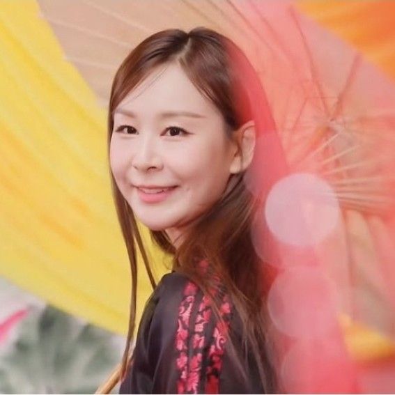 尹太畵的最新照片